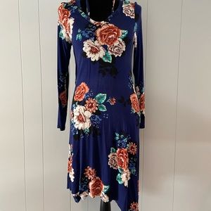 😎 3/$10 🌸 Bundle! 😎 Asymmetrical Hem Dress